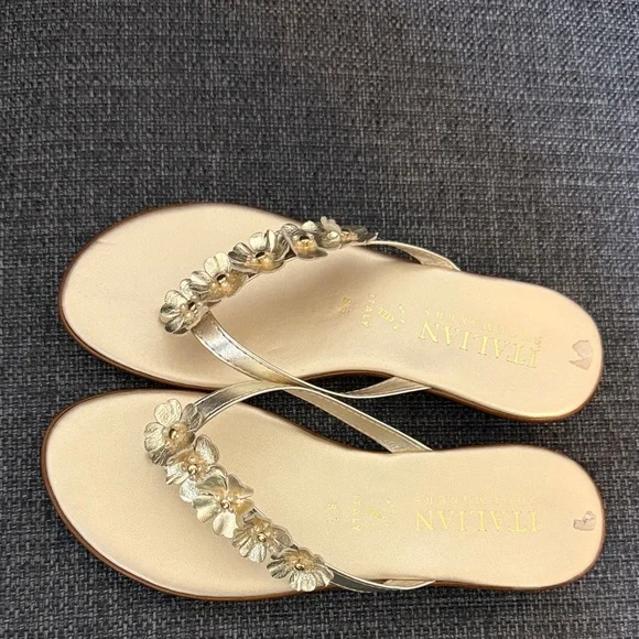 Italian Shoemakers Size 8 1/2 Gold Flower Sandals - Picture 2 of 5
